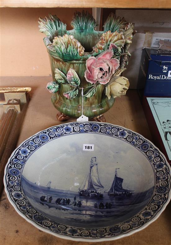 Ceramic jardiniere (a.f) & a Dutch blue & white circular plaque